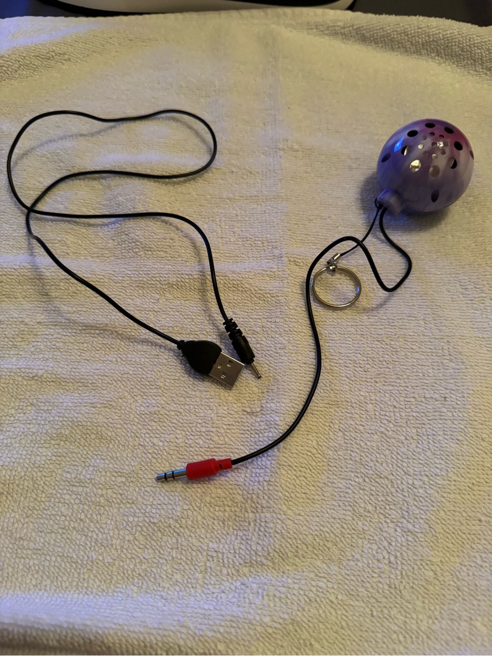 Portable Purple Mini Speaker with 3.5mm Aux & USB Charging